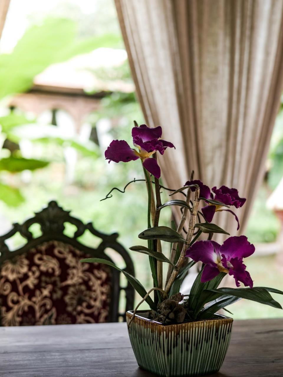 Chateau Orientale Resort Luang Prabang Exterior photo